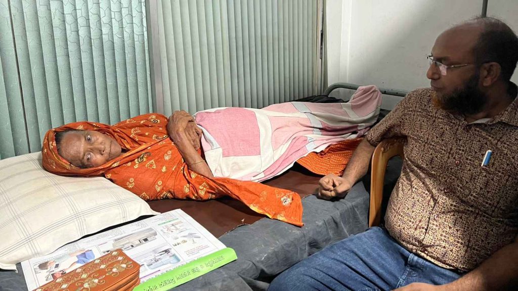 অপারেশন থিয়েটারে চিৎকার করায় রোগীকে থাপ্পড়