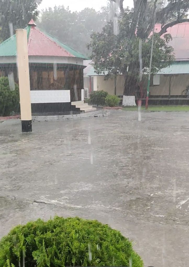 আগামী পাঁচদিন দেশে টানা বৃষ্টিপাতের সম্ভাবনা..