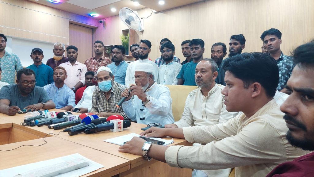 <span>রাতেই উত্তপ্ত হয়ে ওঠে শহর / </span>শেরপুরে জামাতের জনসংযোগে হামলার ঘটনায় আহত-১০