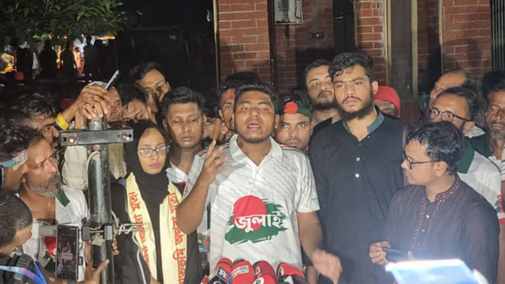 রোববার সারা দেশে মহাসড়ক অবরোধের ডাক ‘জুলাই যোদ্ধাদের’ তিন দফা দাবিতে