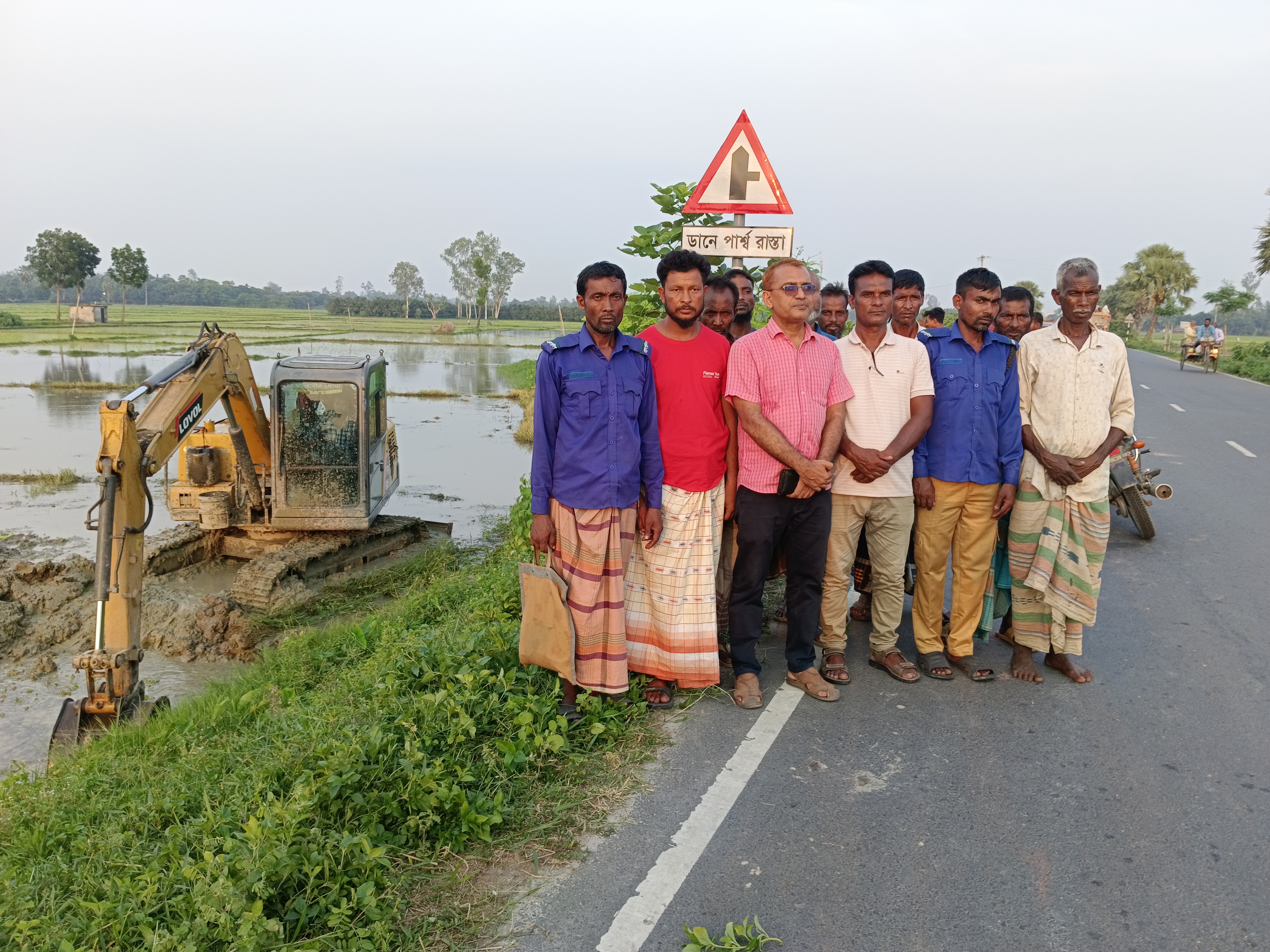 পত্নীতলায় কৃষকদের মুখে হাসি