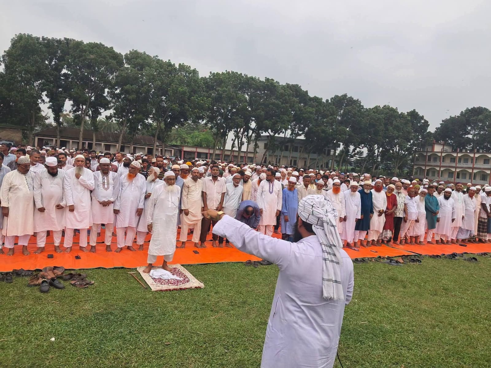 ফরিদপুরে সাবেক উপজেলা চেয়ারম্যান মনিরুজ্জামানের ইন্তেকাল, জানাজায় ঢল