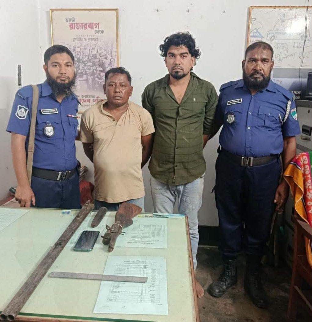 কুষ্টিয়ায় অস্ত্রের সন্ধানে দুইজন আটক, তদন্তে নতুন তথ্যের অপেক্ষা