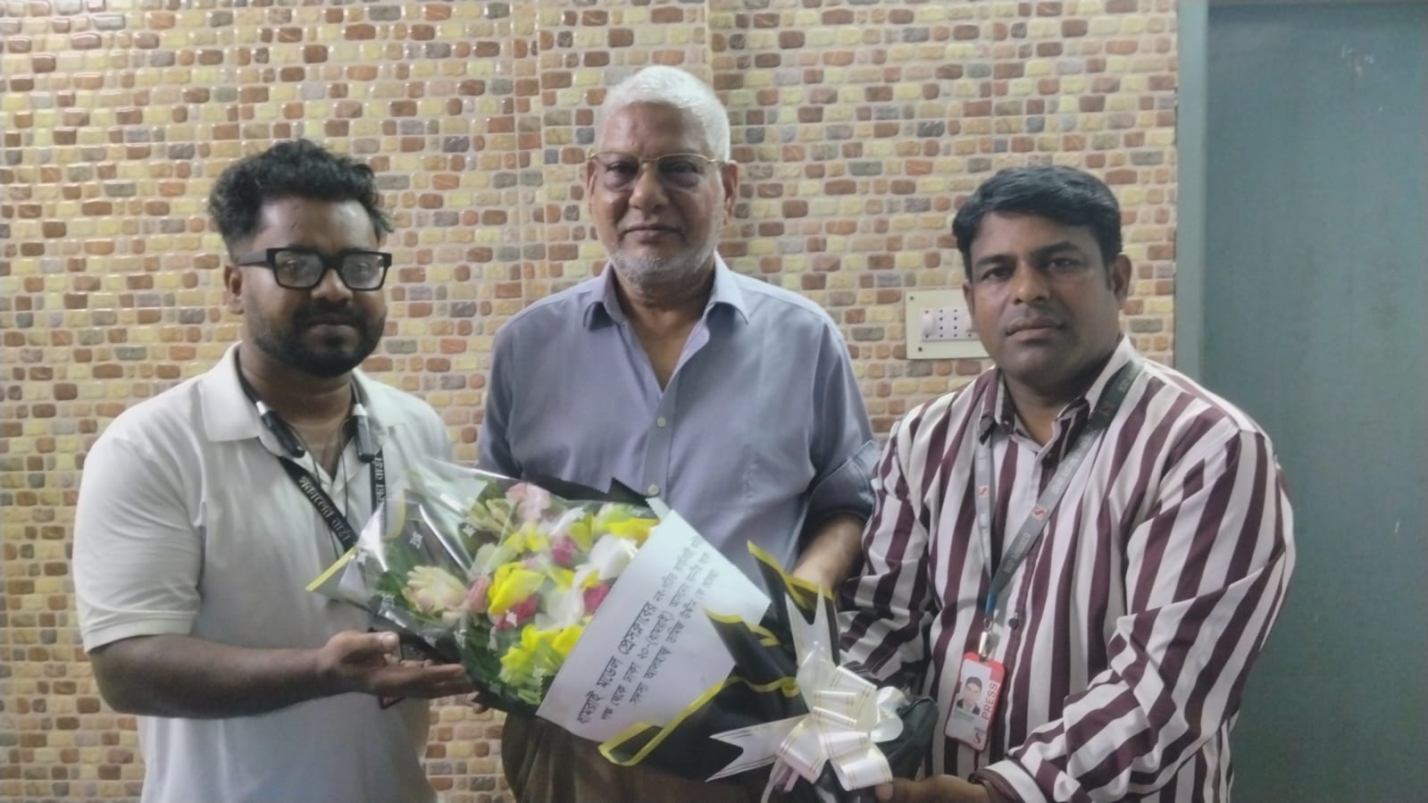 ধামরাইয়ের উন্নয়ন ও সুন্দর ভবিষ্যৎ নিয়ে সাংসদ তমিজ উদ্দিনের সঙ্গে ধামরাই মডেল প্রেসক্লাব নেতৃবৃন্দের সৌজন্য সাক্ষাৎ
