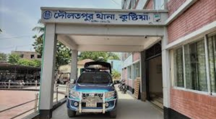 কুষ্টিয়ায় নিখোঁজের তিন দিন পর মাঠ থেকে যুবকের ক্ষতবিক্ষত মরদেহ উদ্ধার;শিয়ালে খেল মাথা ও কোমরের মাংস